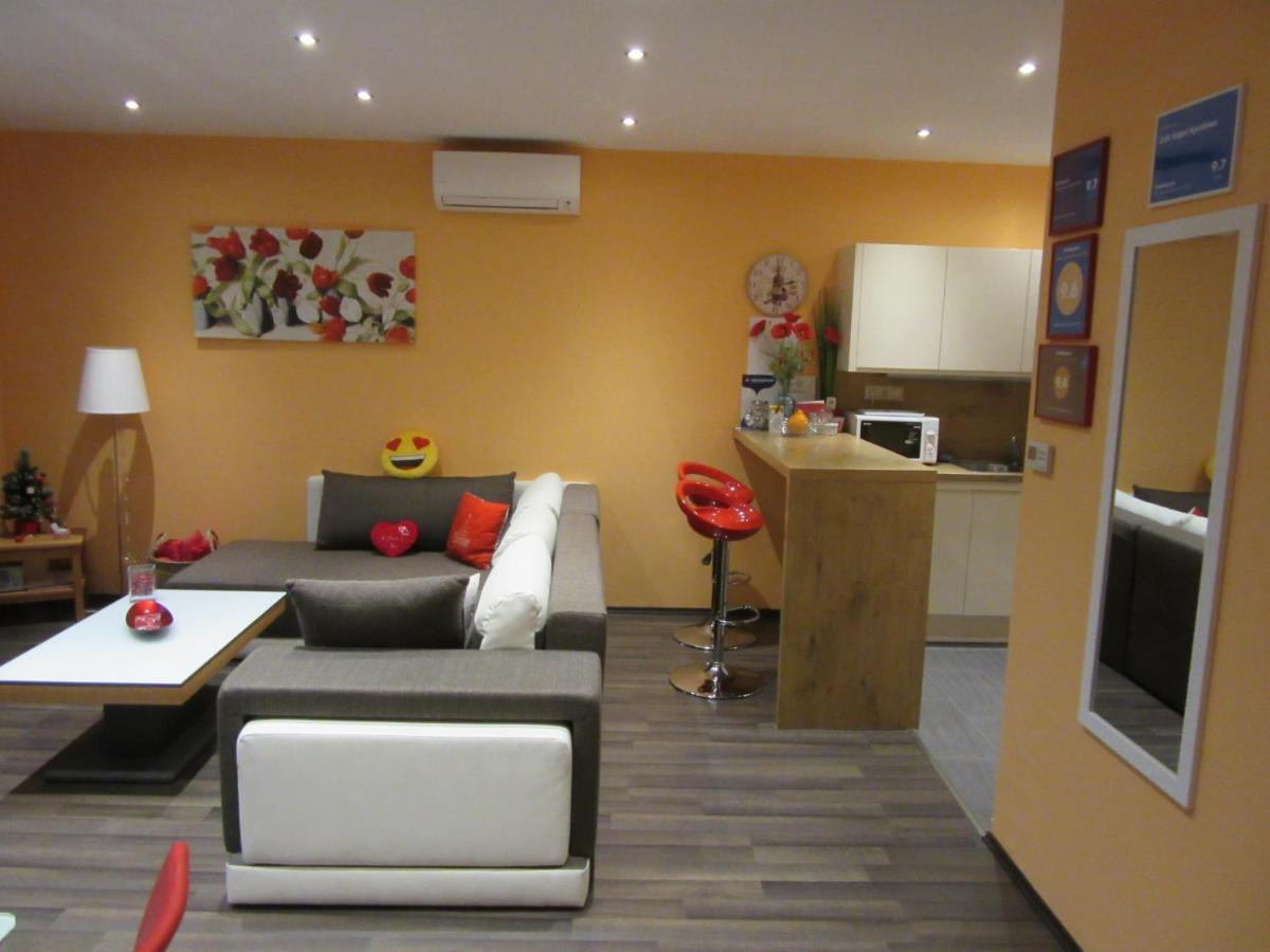 Zafir Sziget Apartman Sárvár Екстериор снимка