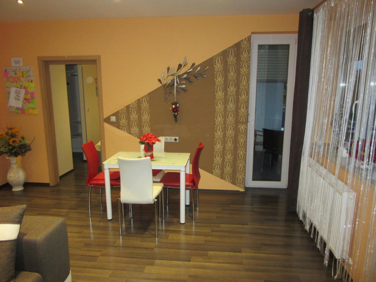 Zafir Sziget Apartman Sárvár Екстериор снимка