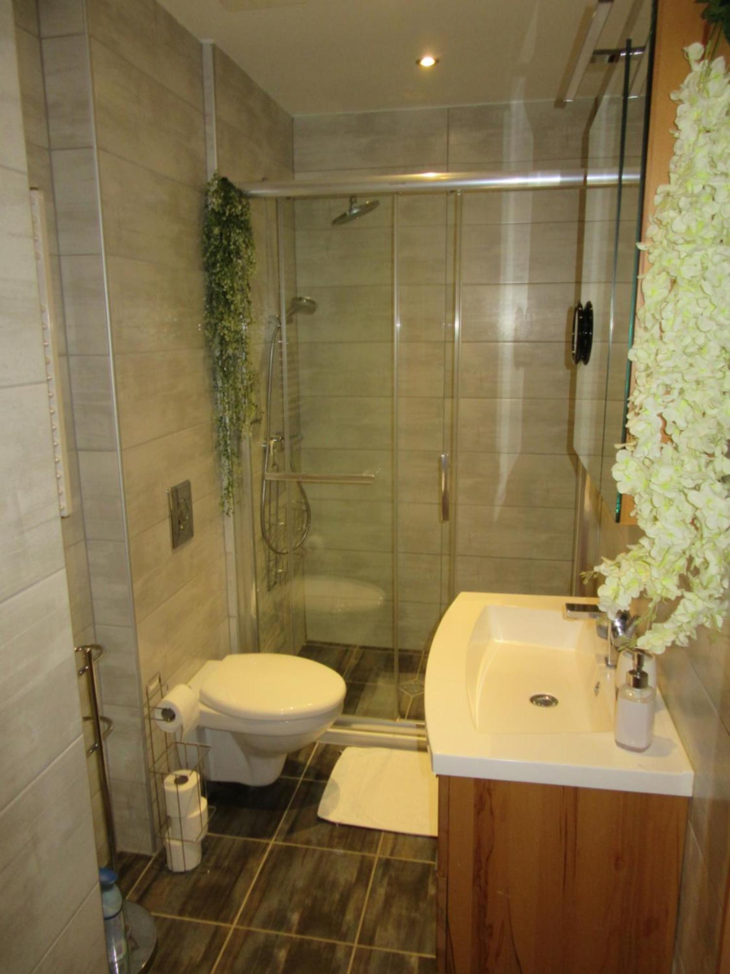 Zafir Sziget Apartman Sárvár Екстериор снимка